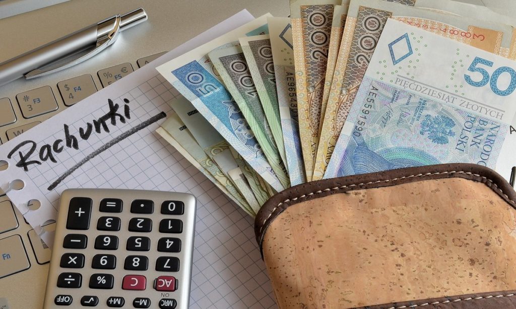 Wybór banku i konta wymaga szczegółowego przeanalizowania ofert. BPH bank, czy Alior?