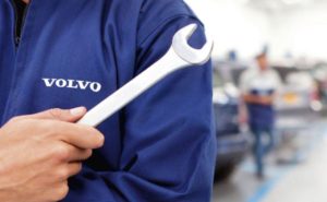 Mechanicy w ASO Volvo stale podnoszą swoje kwalifikacje, uczestnicząc w różnego rodzaju szkoleniach